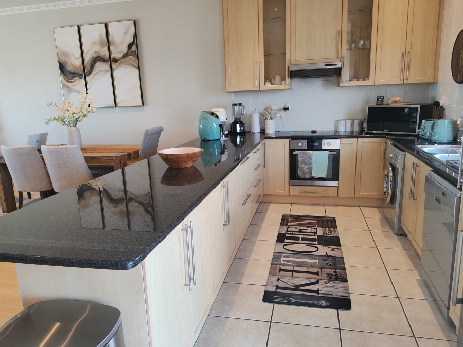 To Let 2 Bedroom Property for Rent in Big Bay Western Cape